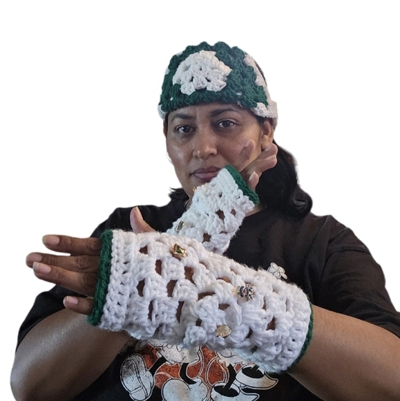 Hand Crafted 3pc Set Fingerless gloves headband white granny square Retro gloves - Picture 6 of 17